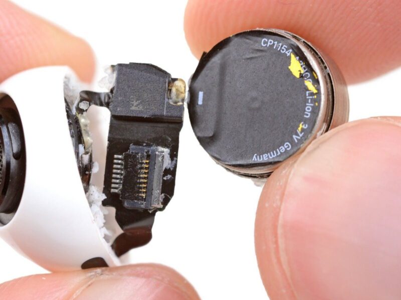 Apple AirPods Pro battery changing
