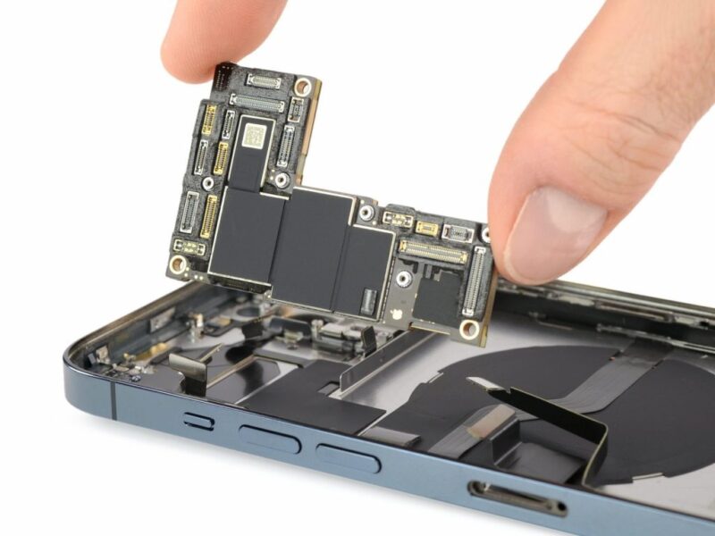 iPhone 15 Pro Max motherboard repair