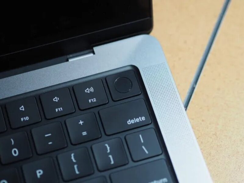 MacBook Pro M4 power button not working