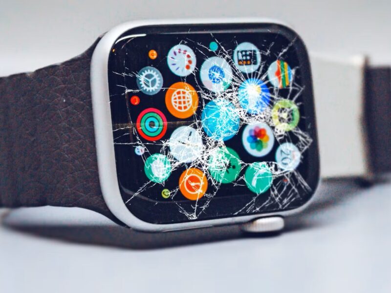 Apple Watch Series 8 display replacement