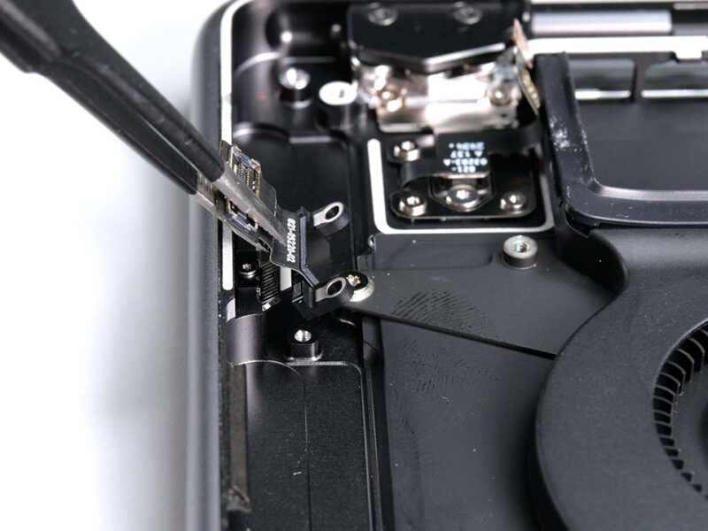 MacBook Pro M4 battery replacement