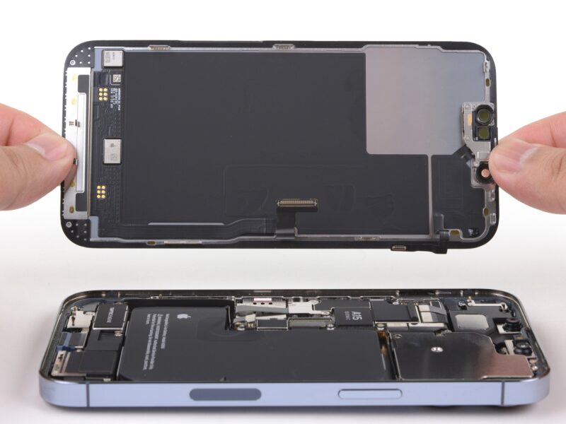 iPhone 13 Pro Display Glass Changing in Dubai