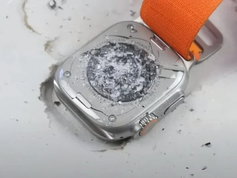 Apple Watch Ultra 2 screen
