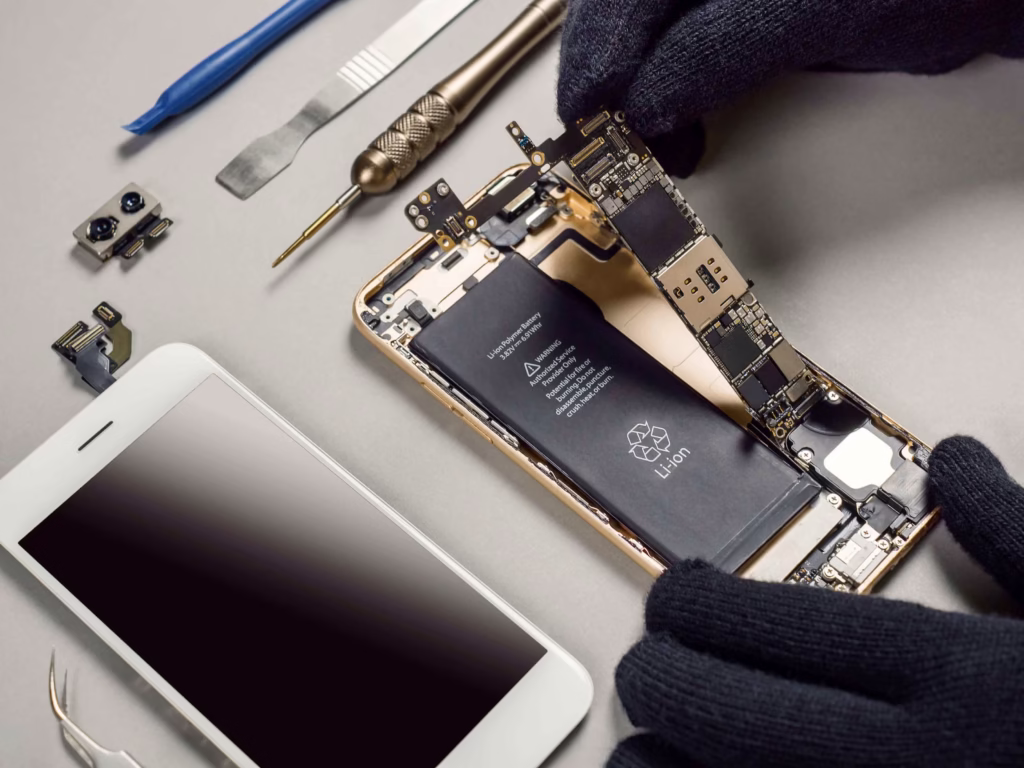 iPhone repair in dubai