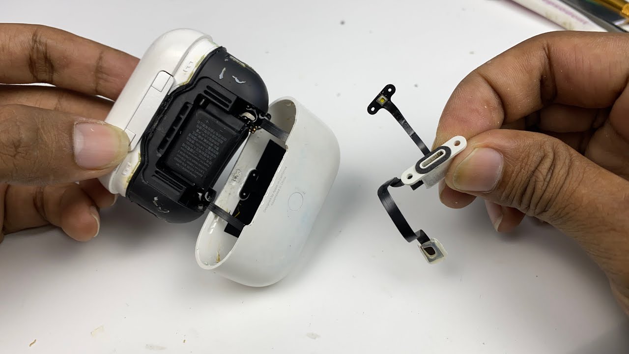 Apple AirPods Pro Case Repair in Dubai – Expert Guide