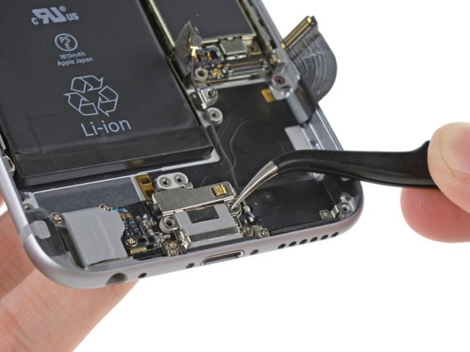iPhone 17 Charging Port Repair: The 2026 Guide to USB-C 3.5 Issues and Fixes